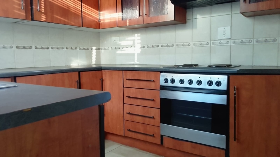To Let 2 Bedroom Property for Rent in Tlhabane West North West